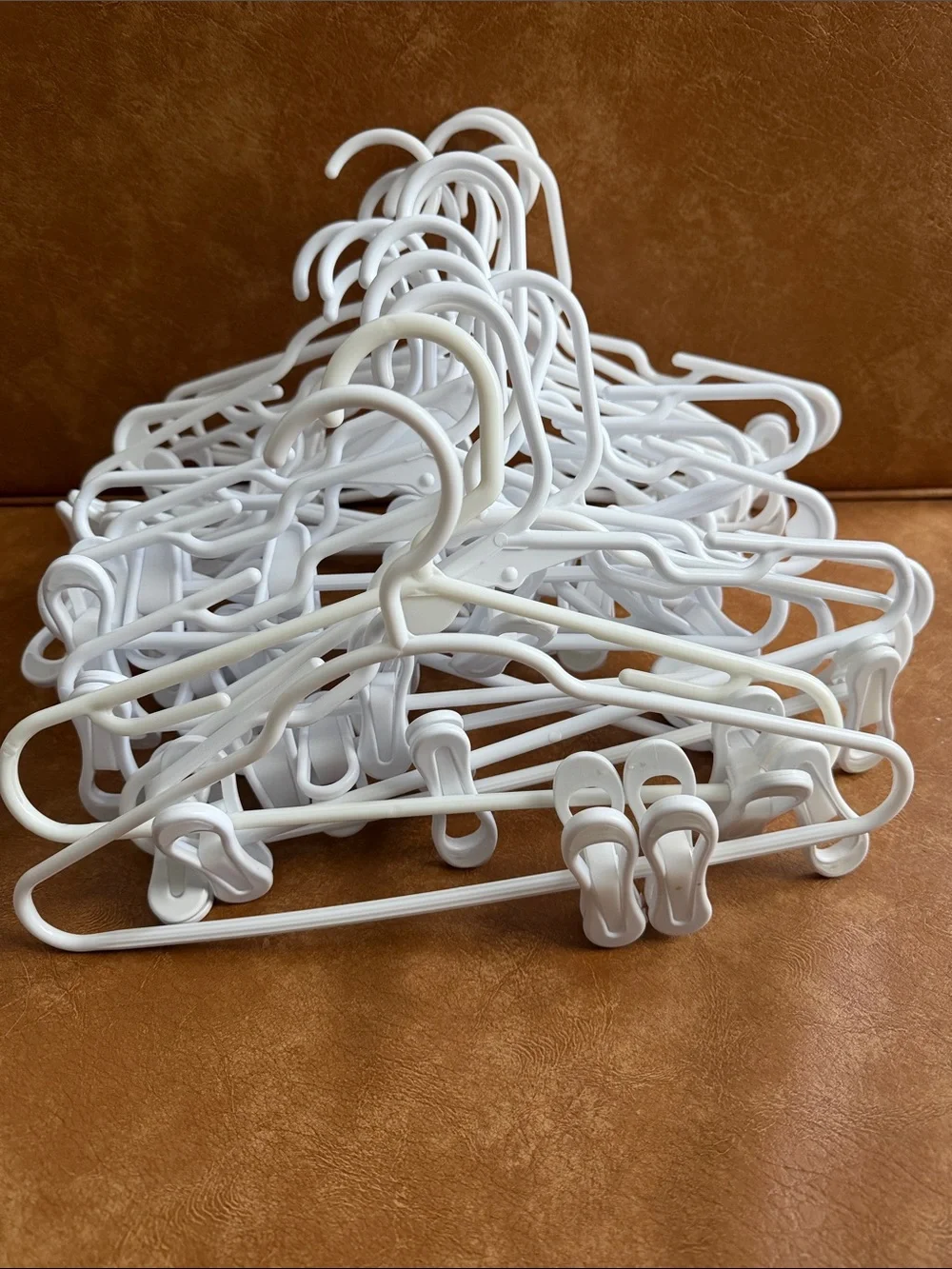Kids hangers with clips-, 20 total